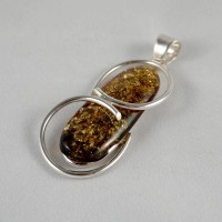 pendant with amber #19