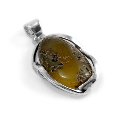 pendant with amber #22