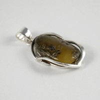 pendant with amber #22